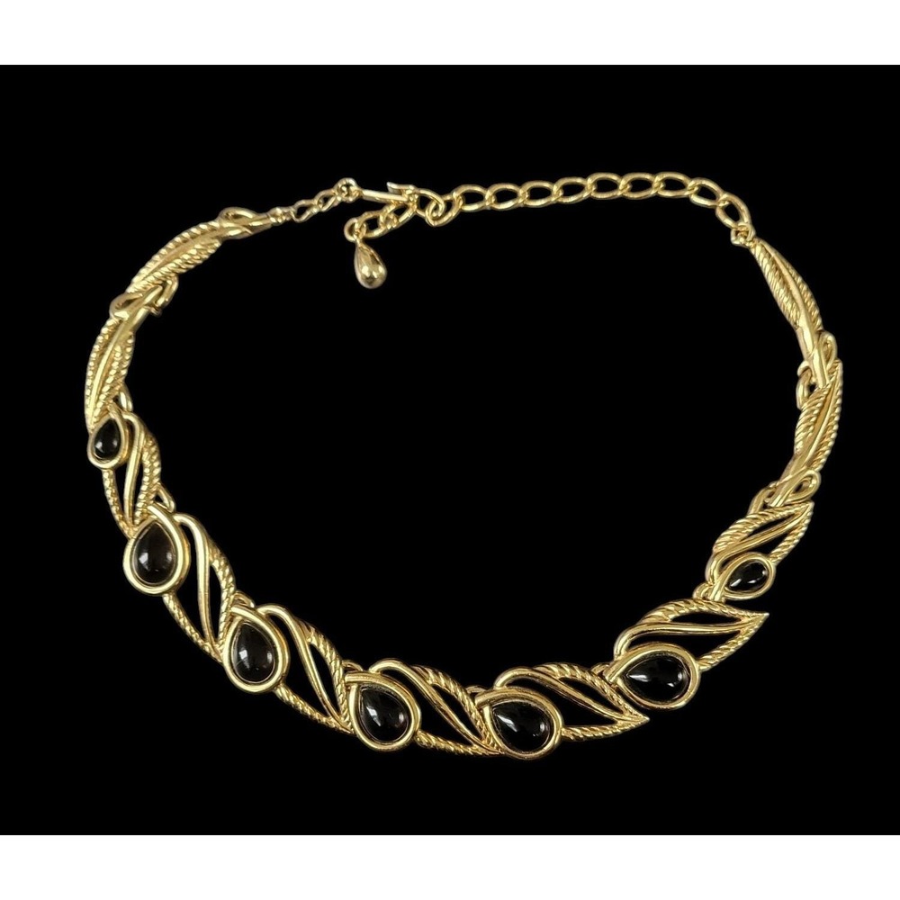 Trifari Vintage Gold Tone Black Tear Drop Elegant Runway Collar Necklace 15in